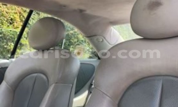 Acheter Occasion Voiture Mercedes-Benz CLK–Class Noir à Kigali, Rwanda Acheter Occasion Voiture Mercedes-Benz CLK–Class Noir à Kigali, Rwanda