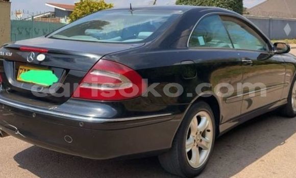 Acheter Occasion Voiture Mercedes-Benz CLK–Class Noir à Kigali, Rwanda Acheter Occasion Voiture Mercedes-Benz CLK–Class Noir à Kigali, Rwanda