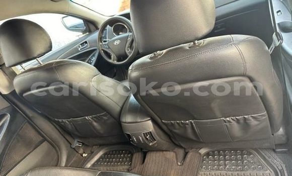 Acheter Occasion Voiture Hyundai Sonata Gris à Kigali, Rwanda Acheter Occasion Voiture Hyundai Sonata Gris à Kigali, Rwanda