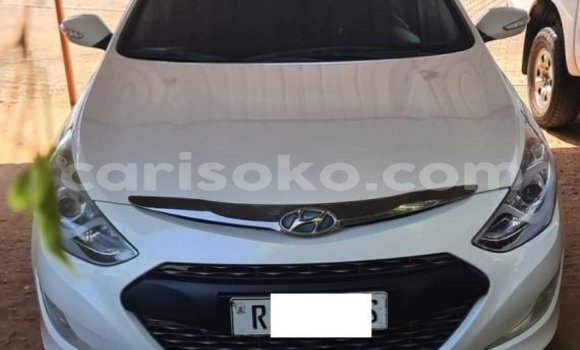 Acheter Occasion Voiture Hyundai Sonata Blanc à Kigali, Rwanda Acheter Occasion Voiture Hyundai Sonata Blanc à Kigali, Rwanda