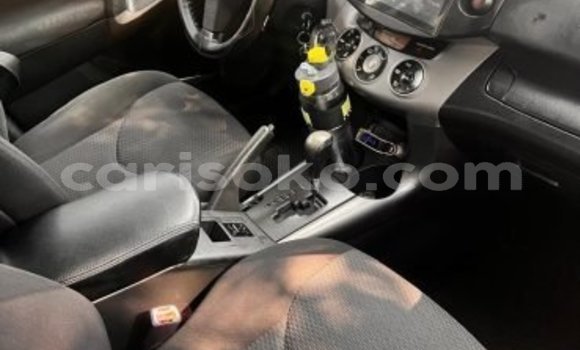 Acheter Occasion Voiture Toyota RAV4 Noir à Kigali, Rwanda Acheter Occasion Voiture Toyota RAV4 Noir à Kigali, Rwanda