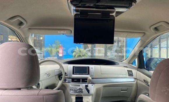 Acheter Occasion Voiture Toyota Estima Blanc à Kigali, Rwanda Acheter Occasion Voiture Toyota Estima Blanc à Kigali, Rwanda