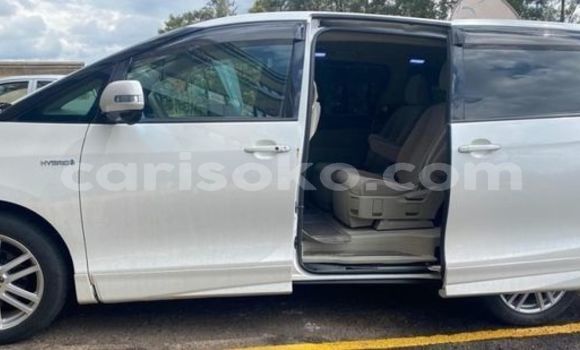 Acheter Occasion Voiture Toyota Estima Blanc à Kigali, Rwanda Acheter Occasion Voiture Toyota Estima Blanc à Kigali, Rwanda