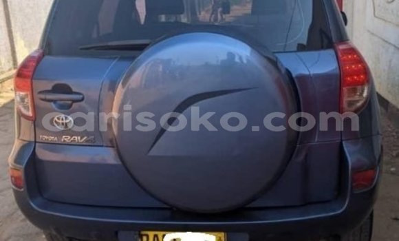 Acheter Occasion Voiture Toyota RAV4 Bleu à Kigali, Rwanda Acheter Occasion Voiture Toyota RAV4 Bleu à Kigali, Rwanda