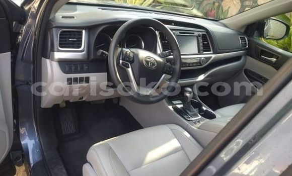 Buy Used Toyota Highlander Silver Car in Kigali in Rwanda Buy Used Toyota Highlander Silver Car in Kigali in Rwanda