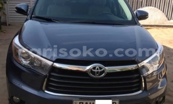Buy Used Toyota Highlander Silver Car in Kigali in Rwanda Buy Used Toyota Highlander Silver Car in Kigali in Rwanda