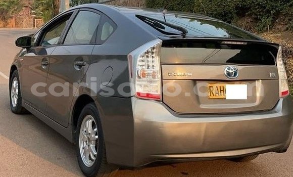 Acheter Occasion Voiture Toyota Prius Beige à Kigali, Rwanda Acheter Occasion Voiture Toyota Prius Beige à Kigali, Rwanda