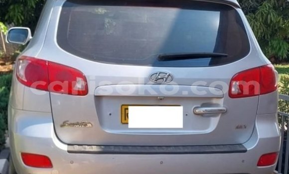 Acheter Occasion Voiture Hyundai Santa Fe Autre à Kigali, Rwanda Acheter Occasion Voiture Hyundai Santa Fe Autre à Kigali, Rwanda