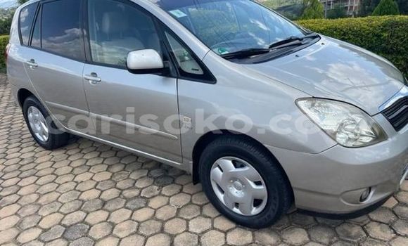 Acheter Occasion Voiture Toyota Corolla Verso Autre à Kigali, Rwanda Acheter Occasion Voiture Toyota Corolla Verso Autre à Kigali, Rwanda