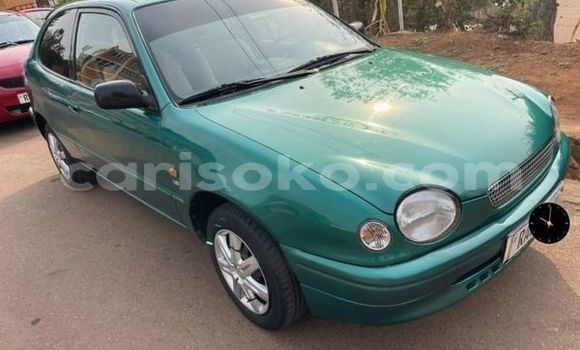 Acheter Occasion Voiture Toyota Corolla Vert à Kigali, Rwanda Acheter Occasion Voiture Toyota Corolla Vert à Kigali, Rwanda
