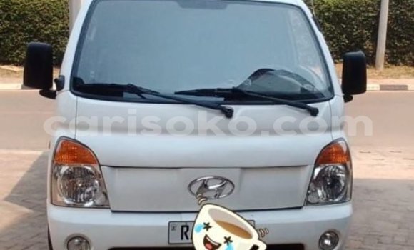 Sayi Na hannu Hyundai Pony Blanc Mota in Kigali a Rwanda Sayi Na hannu Hyundai Pony Blanc Mota in Kigali a Rwanda
