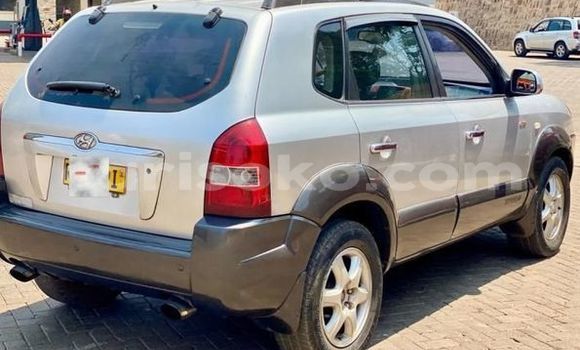 Acheter Occasion Voiture Hyundai Tucson Gris à Kigali, Rwanda Acheter Occasion Voiture Hyundai Tucson Gris à Kigali, Rwanda