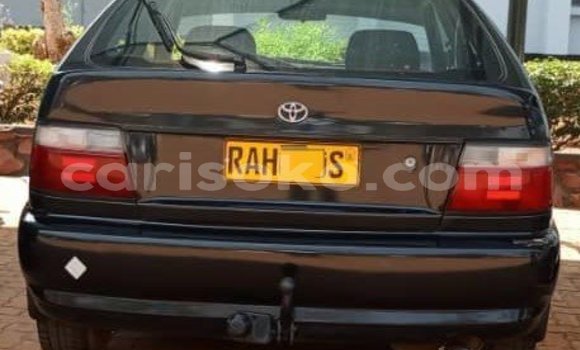 Sayi Na hannu Toyota Corolla Noir Mota in Kigali a Rwanda Sayi Na hannu Toyota Corolla Noir Mota in Kigali a Rwanda