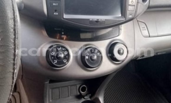 Acheter Occasion Voiture Toyota RAV4 Noir à Kigali, Rwanda Acheter Occasion Voiture Toyota RAV4 Noir à Kigali, Rwanda