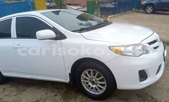 Acheter Occasion Voiture Toyota Corolla Blanc à Kigali, Rwanda Acheter Occasion Voiture Toyota Corolla Blanc à Kigali, Rwanda