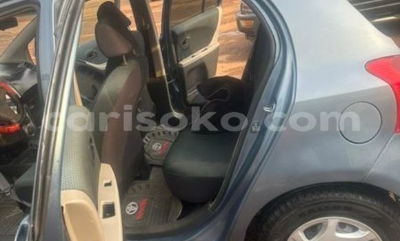 Acheter Occasion Voiture Toyota Vitz Gris à Kigali, Rwanda Acheter Occasion Voiture Toyota Vitz Gris à Kigali, Rwanda