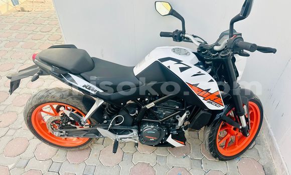 Acheter Occasion Moto KTM Duke Noir à Kigali, Rwanda Acheter Occasion Moto KTM Duke Noir à Kigali, Rwanda