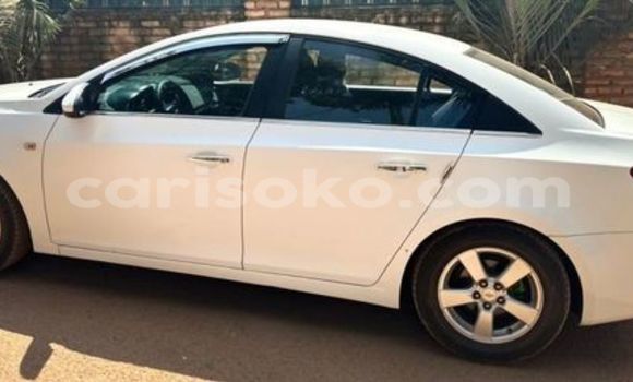Acheter Occasion Voiture Chevrolet Cruze Blanc à Kigali, Rwanda