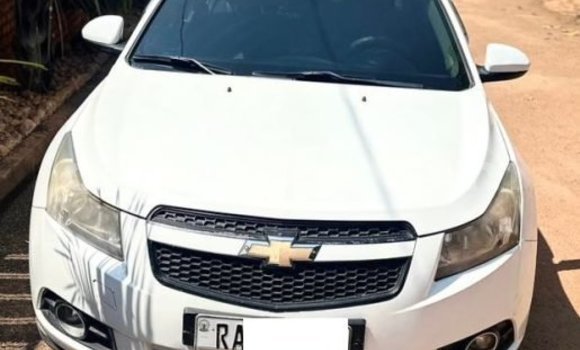Acheter Occasion Voiture Chevrolet Cruze Blanc à Kigali, Rwanda Acheter Occasion Voiture Chevrolet Cruze Blanc à Kigali, Rwanda