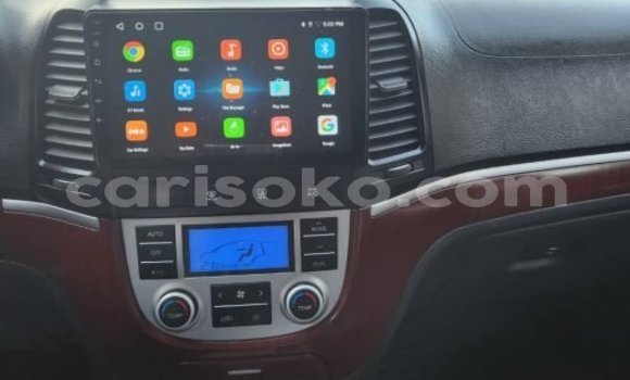 Acheter Occasion Voiture Hyundai Santa Fe Gris à Kigali, Rwanda Acheter Occasion Voiture Hyundai Santa Fe Gris à Kigali, Rwanda