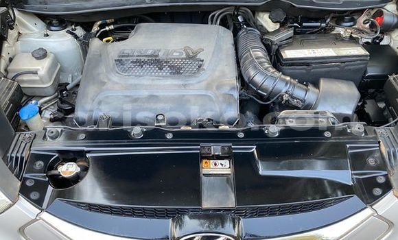 Acheter Occasion Voiture Toyota Corolla Blanc à Kigali, Rwanda Acheter Occasion Voiture Toyota Corolla Blanc à Kigali, Rwanda