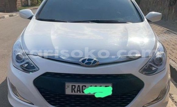 Acheter Occasion Voiture Hyundai Sonata Blanc à Kigali, Rwanda Acheter Occasion Voiture Hyundai Sonata Blanc à Kigali, Rwanda