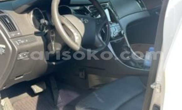 Acheter Occasion Voiture Hyundai Sonata Blanc à Kigali, Rwanda Acheter Occasion Voiture Hyundai Sonata Blanc à Kigali, Rwanda