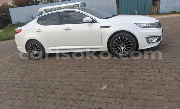 اشتري مستعمل Kia K5 Blanc سيارة في Kigali في Rwanda اشتري مستعمل Kia K5 Blanc سيارة في Kigali في Rwanda