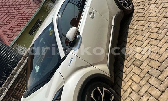 اشتري مستعمل Toyota C-HR Blanc سيارة في Cyangugu في Cyangugu اشتري مستعمل Toyota C-HR Blanc سيارة في Cyangugu في Cyangugu