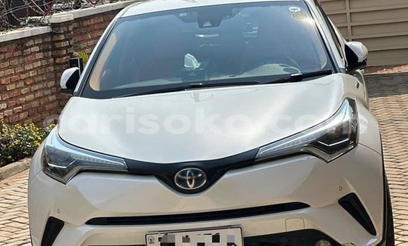اشتري مستعمل Toyota C-HR Blanc سيارة في Cyangugu في Cyangugu اشتري مستعمل Toyota C-HR Blanc سيارة في Cyangugu في Cyangugu