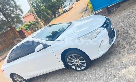 Acheter Occasion Voiture Toyota Camry Blanc à Gasarenda, Rwanda Acheter Occasion Voiture Toyota Camry Blanc à Gasarenda, Rwanda