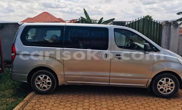 اشتري مستعمل Hyundai Grand Starex Autre سيارة في Gasarenda في Rwanda اشتري مستعمل Hyundai Grand Starex Autre سيارة في Gasarenda في Rwanda