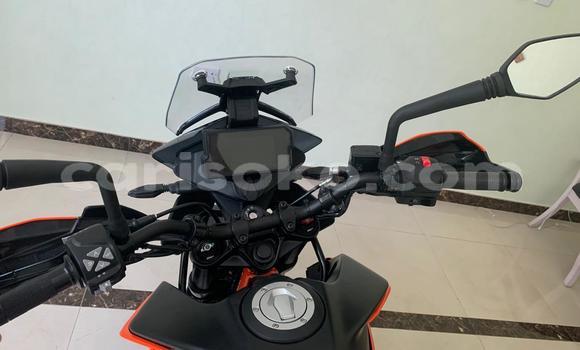 Acheter Occasion Moto KTM Duke Noir à Kigali, Rwanda Acheter Occasion Moto KTM Duke Noir à Kigali, Rwanda