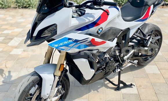 Acheter Occasion Moto BMW S 1000 Blanc à Kigali, Rwanda Acheter Occasion Moto BMW S 1000 Blanc à Kigali, Rwanda