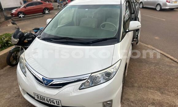 Acheter Occasion Voiture Toyota Estima White à Kigali, Rwanda