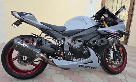 Acheter Occasion Moto Suzuki GSX–R Grey/silver à Kigali, Rwanda Acheter Occasion Moto Suzuki GSX–R Grey/silver à Kigali, Rwanda