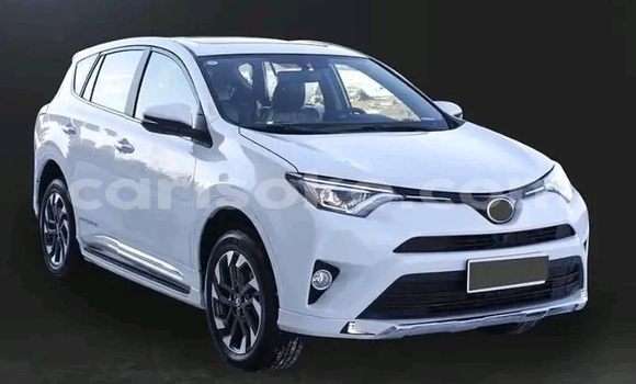 Acheter Occasion Voiture Toyota Axio Autre à Gikongoro, Gikongoro Acheter Occasion Voiture Toyota Axio Autre à Gikongoro, Gikongoro