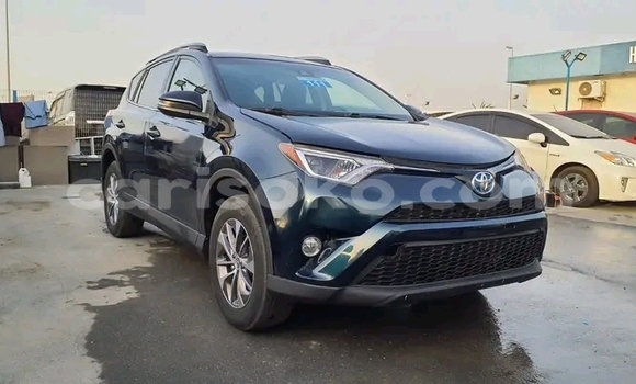 Acheter Occasion Voiture Toyota Axio Autre à Gikongoro, Gikongoro Acheter Occasion Voiture Toyota Axio Autre à Gikongoro, Gikongoro