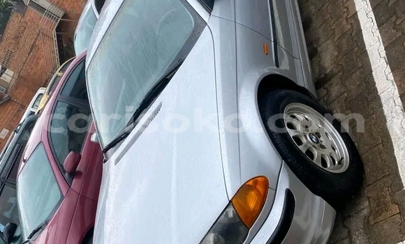 Acheter Occasion Voiture BMW New Class Autre à Kigali, Rwanda Acheter Occasion Voiture BMW New Class Autre à Kigali, Rwanda