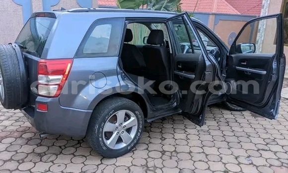 Sayi Na hannu Suzuki Grand Vitara Noir Mota in Kigali a Rwanda Sayi Na hannu Suzuki Grand Vitara Noir Mota in Kigali a Rwanda