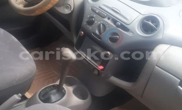 اشتري مستعمل Toyota Echo Autre سيارة في Kigali في Rwanda اشتري مستعمل Toyota Echo Autre سيارة في Kigali في Rwanda