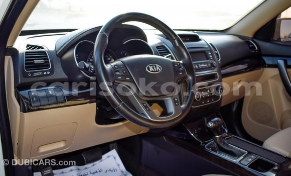 Acheter Import Voiture Kia Sorento Blanc à Import - Dubai, Rwanda Acheter Import Voiture Kia Sorento Blanc à Import - Dubai, Rwanda