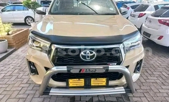 Sayi Na hannu Toyota Hilux Marron Mota in Gicumbi a Rwanda Sayi Na hannu Toyota Hilux Marron Mota in Gicumbi a Rwanda