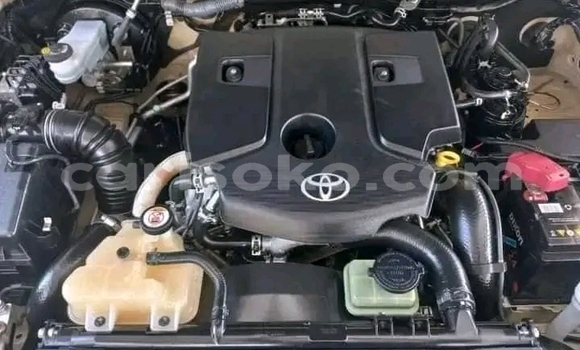 Sayi Na hannu Toyota Hilux Marron Mota in Gicumbi a Rwanda Sayi Na hannu Toyota Hilux Marron Mota in Gicumbi a Rwanda