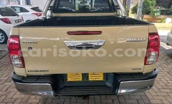 Sayi Na hannu Toyota Hilux Marron Mota in Gicumbi a Rwanda Sayi Na hannu Toyota Hilux Marron Mota in Gicumbi a Rwanda