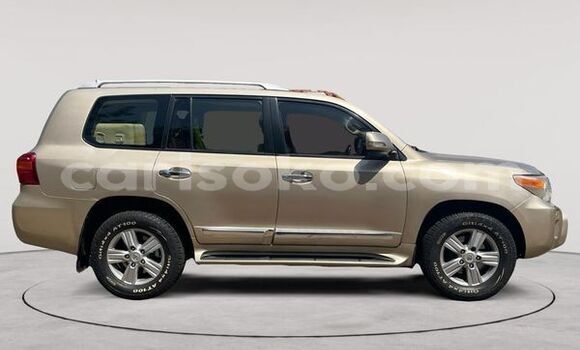 Buy Used Toyota Highlander Other Car in Gikongoro in Gikongoro Buy Used Toyota Highlander Other Car in Gikongoro in Gikongoro
