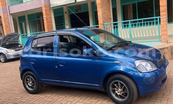 Acheter Occasion Voiture Toyota Vitz Bleu à Gicumbi, Rwanda Acheter Occasion Voiture Toyota Vitz Bleu à Gicumbi, Rwanda