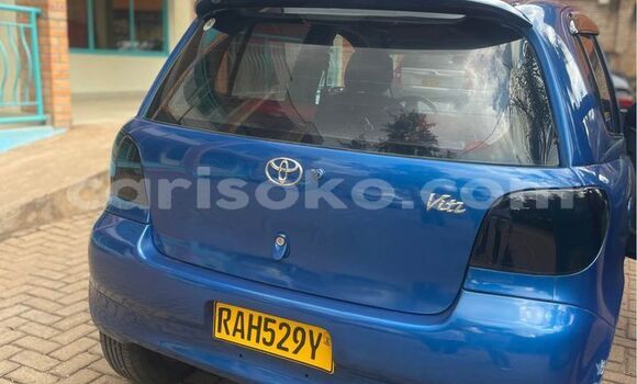 Acheter Occasion Voiture Toyota Vitz Bleu à Gicumbi, Rwanda Acheter Occasion Voiture Toyota Vitz Bleu à Gicumbi, Rwanda