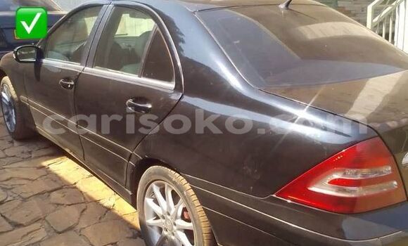 Acheter Occasion Voiture Mercedes-Benz C–Class Bleu à Cyangugu, Cyangugu Acheter Occasion Voiture Mercedes-Benz C–Class Bleu à Cyangugu, Cyangugu