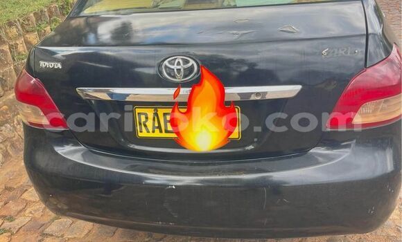 Acheter Occasion Voiture Toyota Yaris Noir à Gasarenda, Rwanda Acheter Occasion Voiture Toyota Yaris Noir à Gasarenda, Rwanda